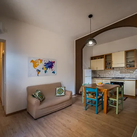 Casa Vacanza La Finestra Sul Porto Castellammare del Golfo Exterior photo
